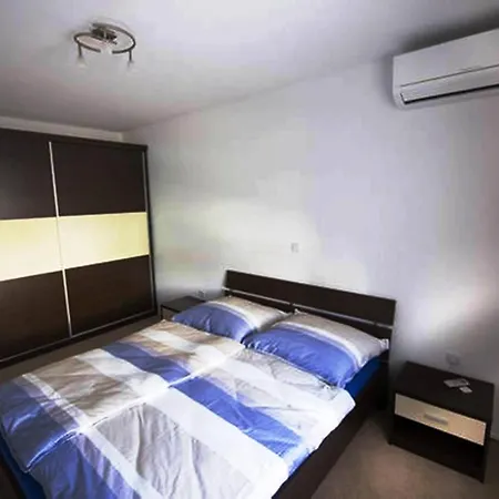 Holiday 16 Pax Zadar
